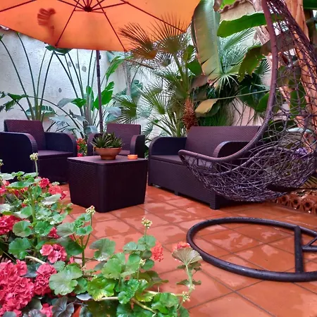 Il Cortiletto Di Piazza Verga Bed and Breakfast