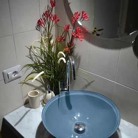 Bed and Breakfast Il Cortiletto Di Piazza Verga 4*