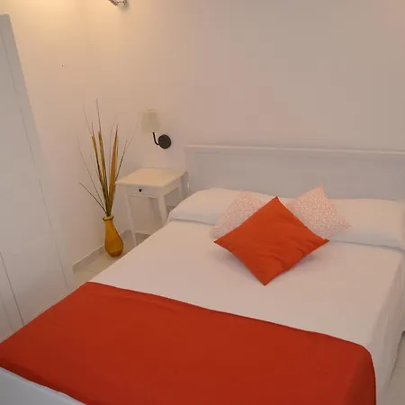 Il Cortiletto Di Piazza Verga Bed and Breakfast 4*
