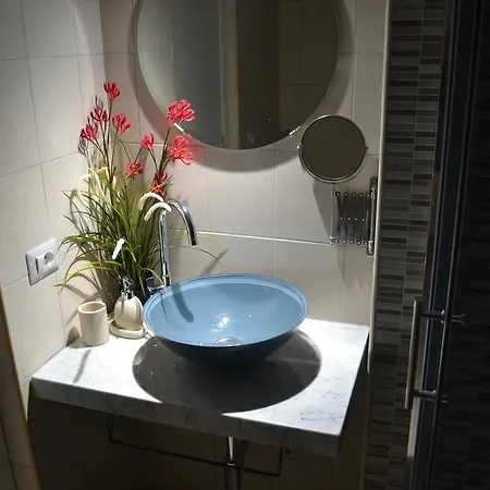 Il Cortiletto Di Piazza Verga Bed and Breakfast