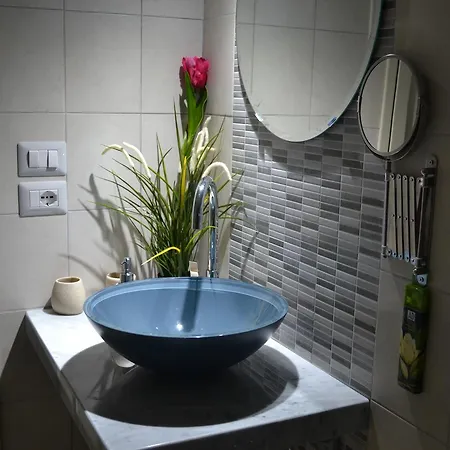 Bed and Breakfast Il Cortiletto Di Piazza Verga Κατάνια