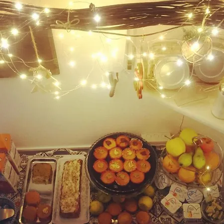 Il Cortiletto Di Piazza Verga Bed and Breakfast 4*